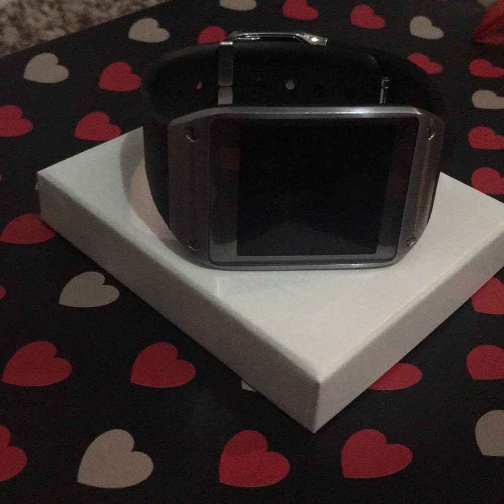 Samsung galaxy watch w/charging case black